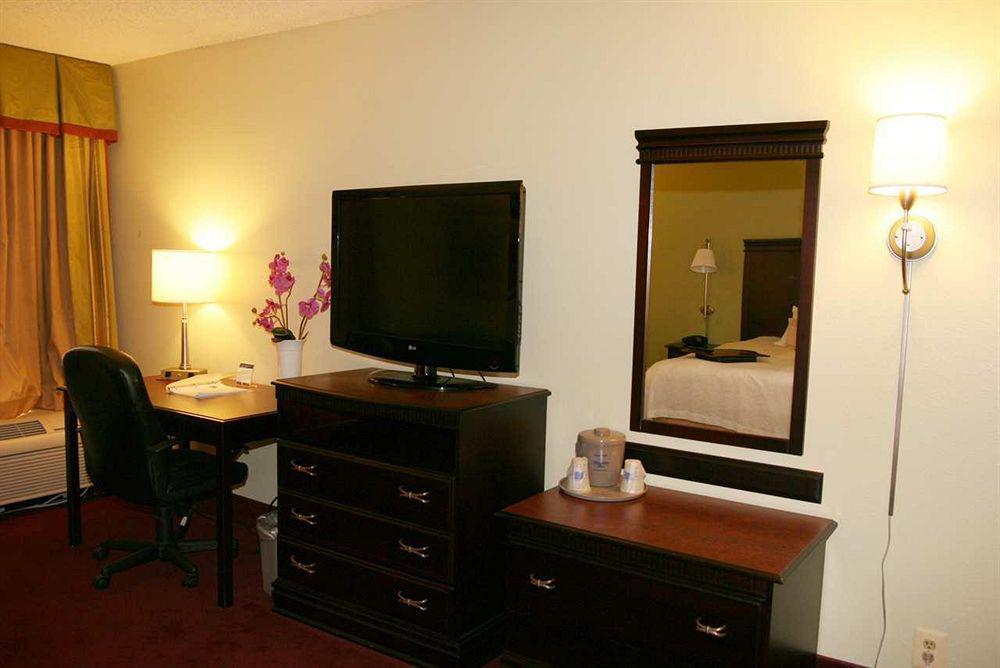 Hampton Inn Sulphur Lake Charles Phòng bức ảnh